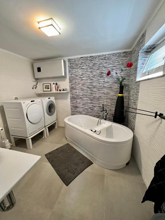 Dreamtime - One Badroom And 1 Livingroom Apartment Veprinac Εξωτερικό φωτογραφία
